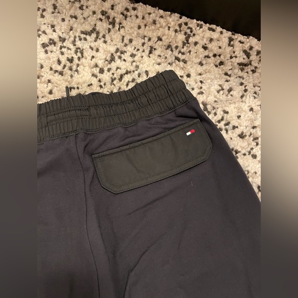Tommy Hilfiger pants - Picture 4 of 4
